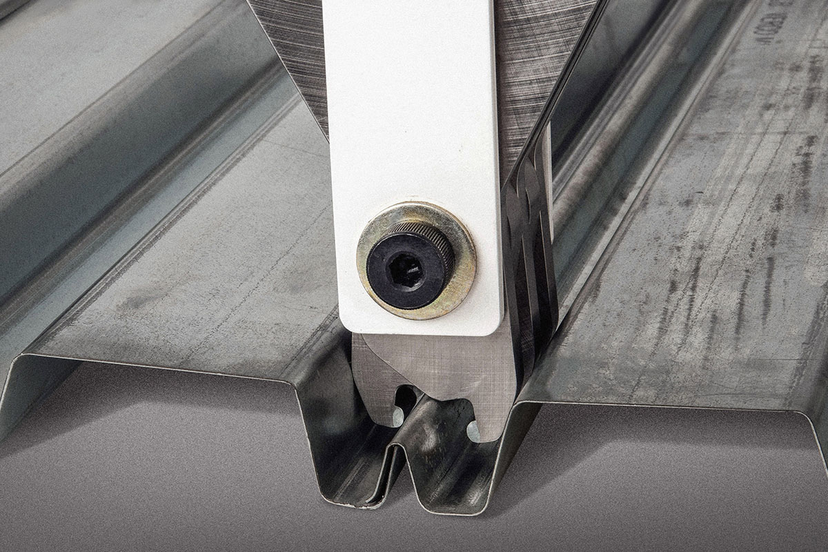 Detail of the PunchLok II System connection
